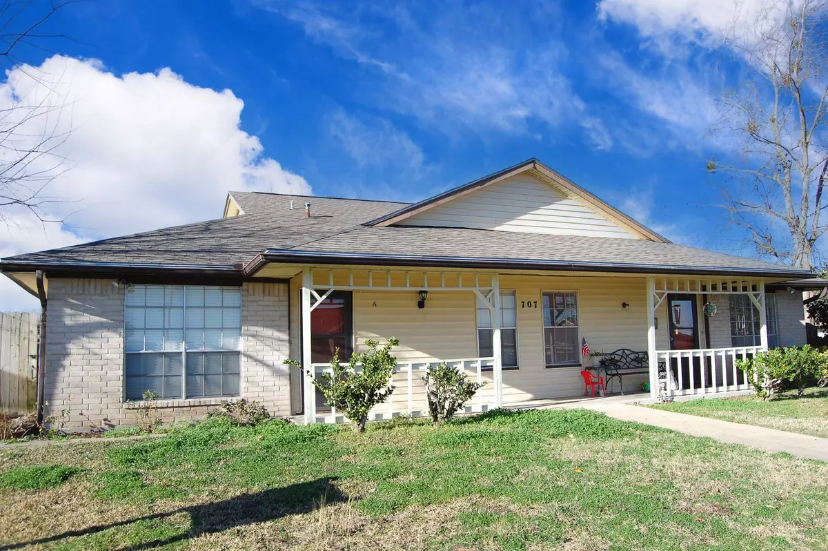 Navasota, TX 77868,707 Ruth Court #B