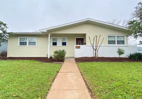 127 Tuna ST,  Galveston,  TX 77550
