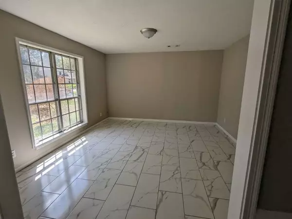 Houston, TX 77090,706 Redleaf LN