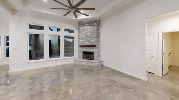 Angleton, TX 77515,102 Emory Oaks CT