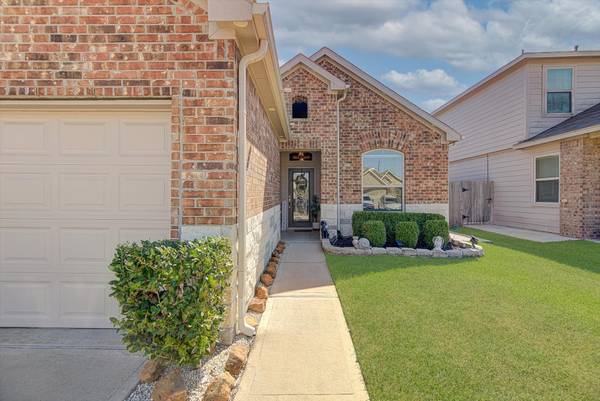 16514 Twinwalker DR, Houston, TX 77049