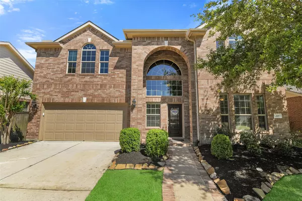 12106 Coldwater Cove LN, Cypress, TX 77433