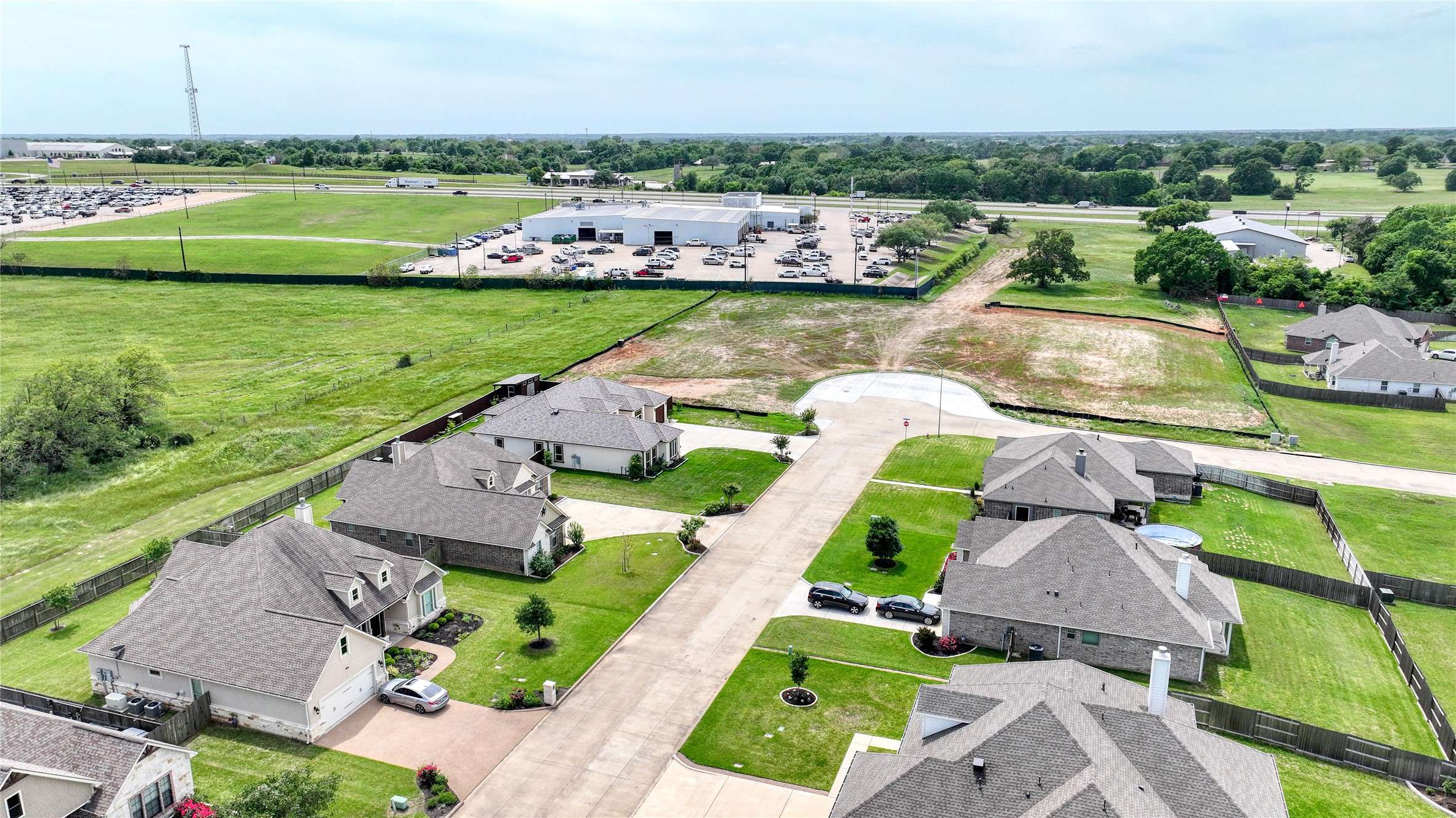 493 OAK CREST LN, Brenham, TX 77833