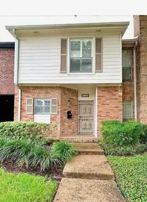 1035 Fountain View DR, Houston, TX 77057