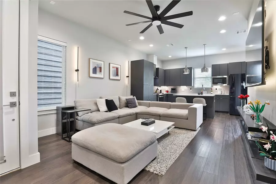 2541 Hollister ST, Houston, TX 77080