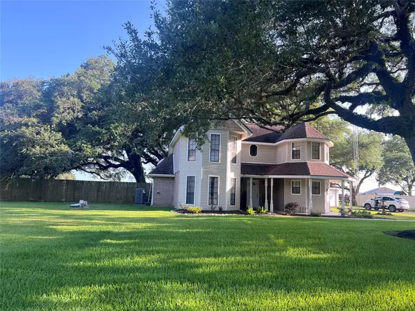 Boling, TX 77420,303 Jay ST