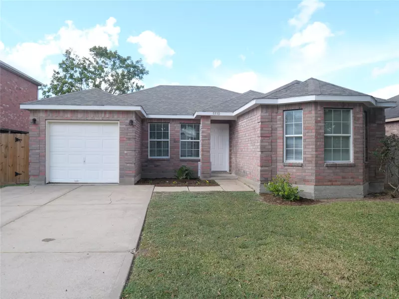 5510 Rio Alamo ST, Rosharon, TX 77583