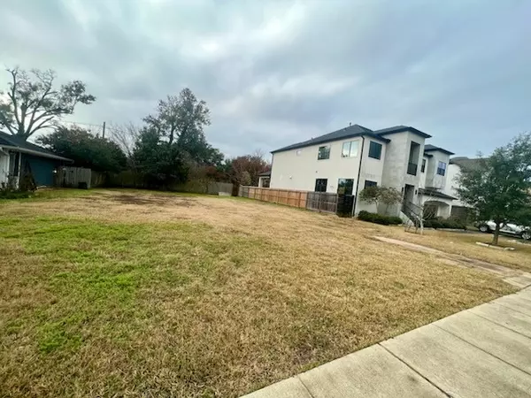 Bellaire, TX 77401,4923 Mimosa DR