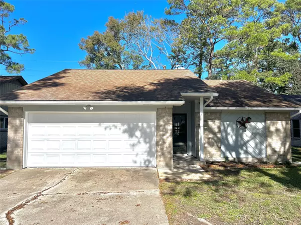 9851 El Chaco ST,  Baytown,  TX 77521