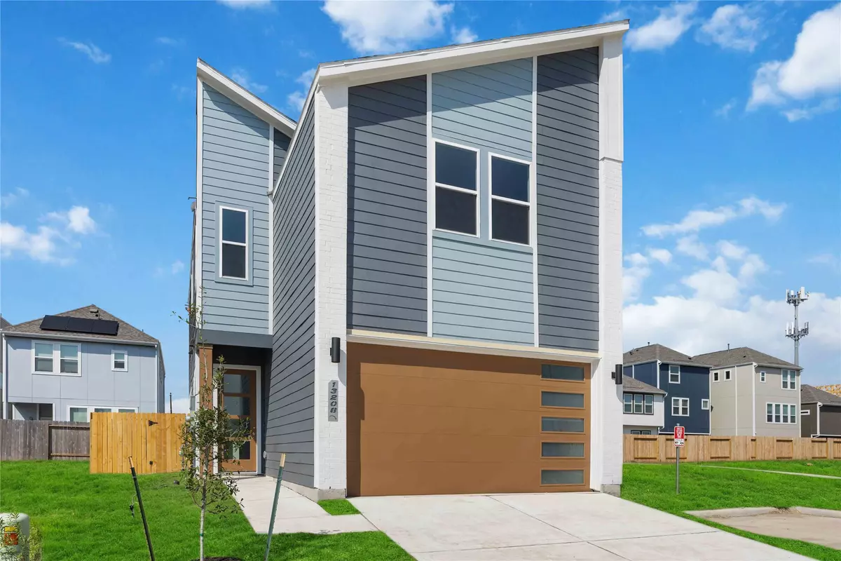 Houston, TX 77047,13208 Opera DR