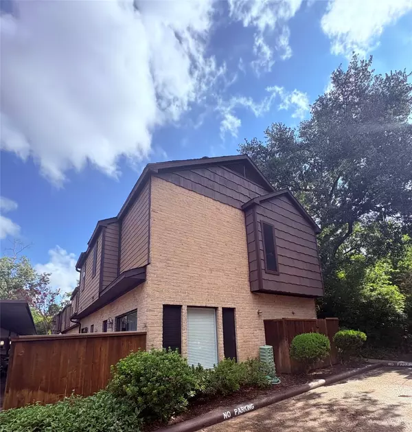 Houston, TX 77024,11711 Memorial DR #585