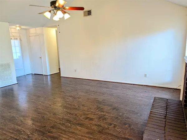 Sugar Land, TX 77479,2919 Old Fort RD