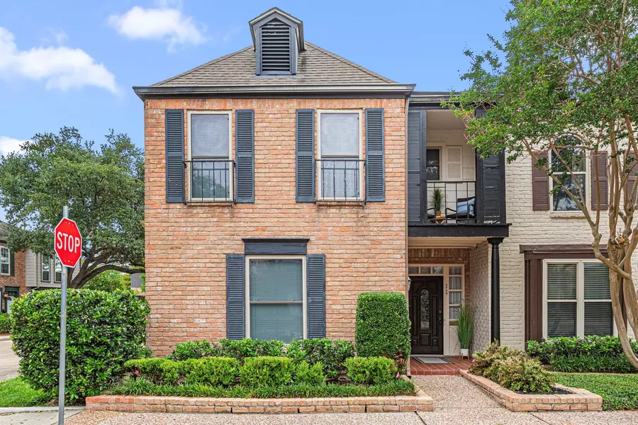 3749 Wakeforest ST, Houston, TX 77098