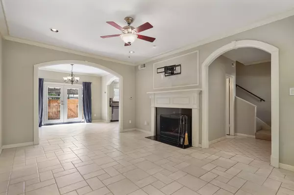 11711 Memorial DR #367, Houston, TX 77024