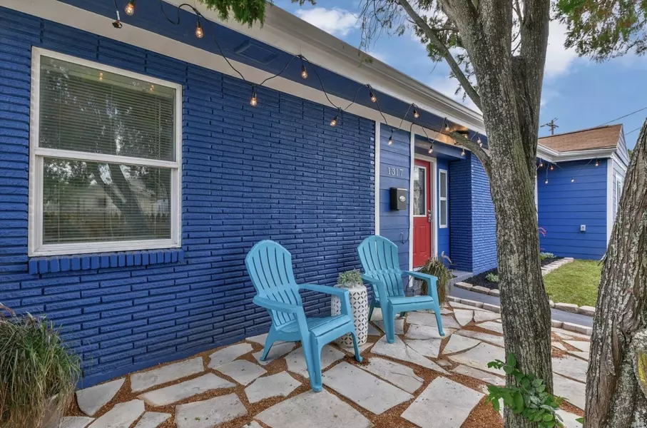 1317 26th ST, Galveston, TX 77550