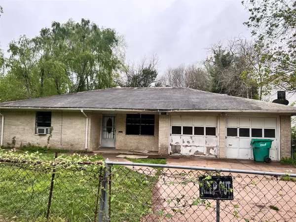 322 E Lorino ST, Houston, TX 77037
