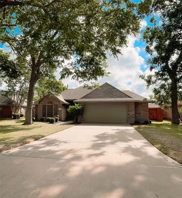 Clute, TX 77531,117 Jamestown AVE