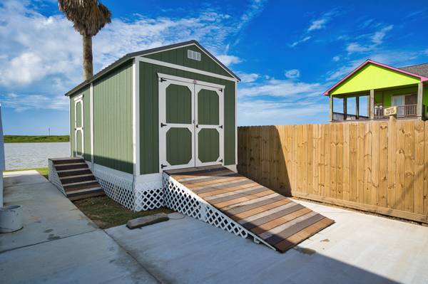 Sargent, TX 77414,549 Private Road 675