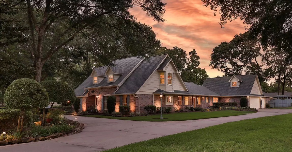 1610 Palomino LN, Kingwood, TX 77339