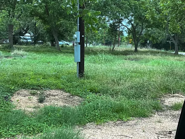 Oakland, TX 78951,845 Washington Street