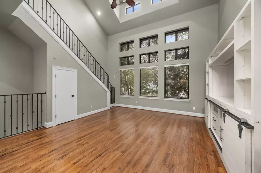 1604 White ST, Houston, TX 77007