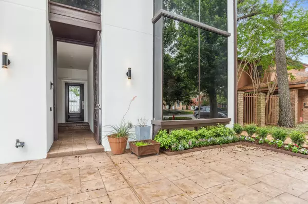 West University Place, TX 77005,2607 University BLVD