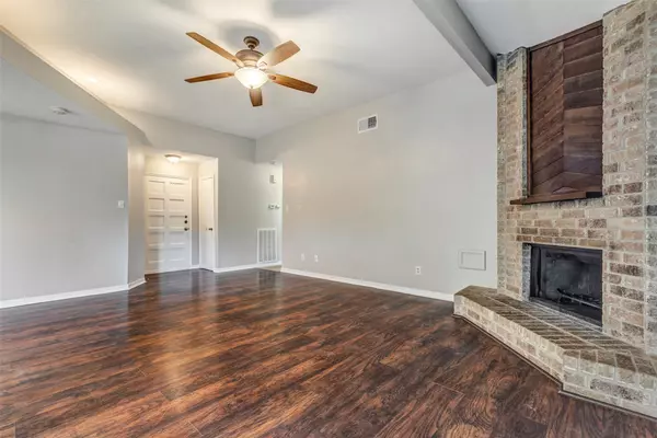 Webster, TX 77598,331 Capehill DR
