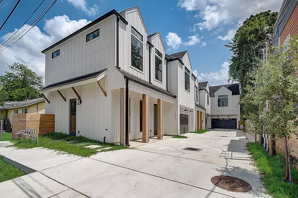 1420 Weiss ST, Houston, TX 77009