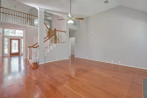 Sugar Land, TX 77479,5514 Brook Bend DR