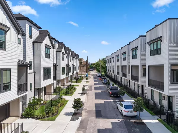 Houston, TX 77004,2208 Dennis ST