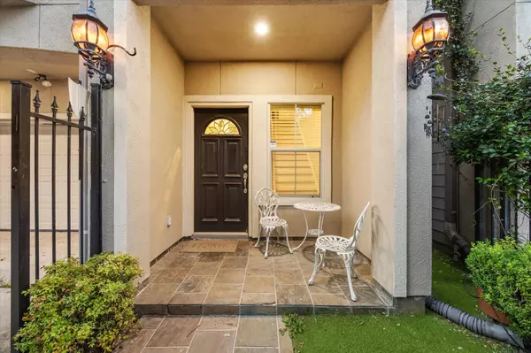 Houston, TX 77007,5706 Blossom ST