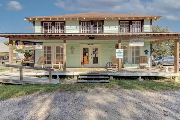 Anahuac, TX 77514,411 Willcox ST