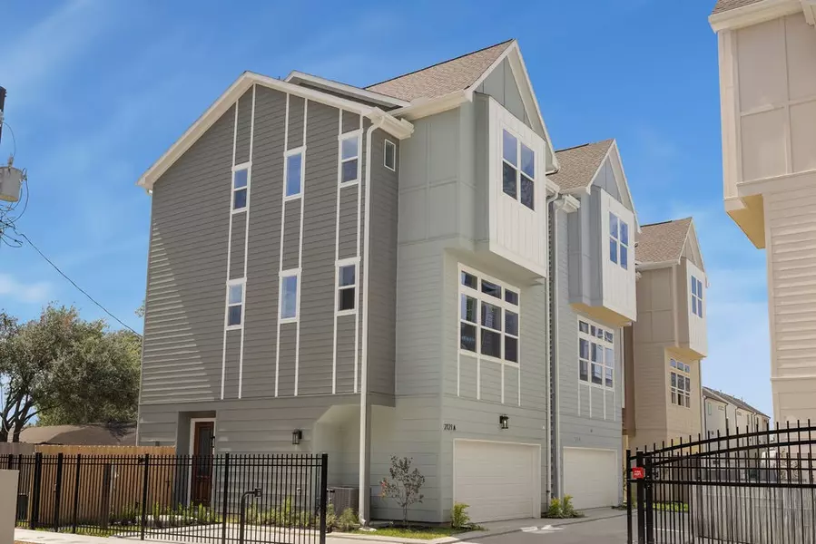 2121C Hoskins DR, Houston, TX 77080