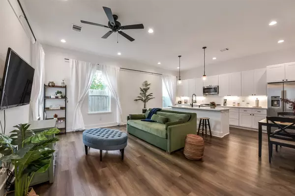 Houston, TX 77009,1228 Mcneil ST