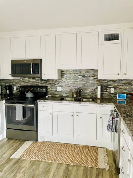 4723 Aftonshire DR #A13, Houston, TX 77027