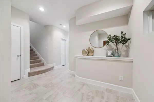 Houston, TX 77025,11519 Main Maple DR