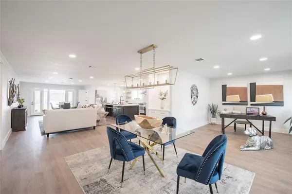 9206 Kapri LN, Houston, TX 77025