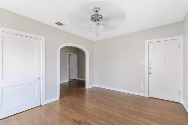 Houston, TX 77019,419 W Polk ST #3