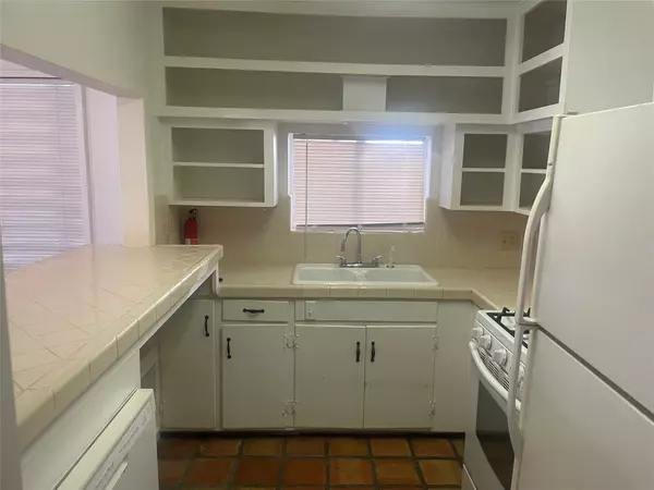 Houston, TX 77019,1965 W Lamar #1