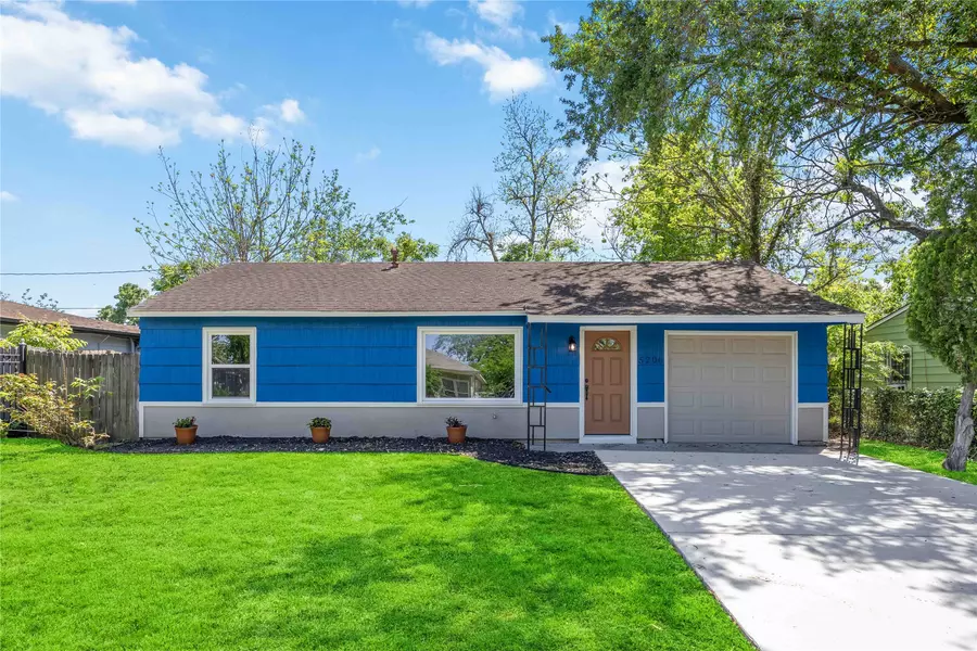 5206 Willow Glen DR, Houston, TX 77033