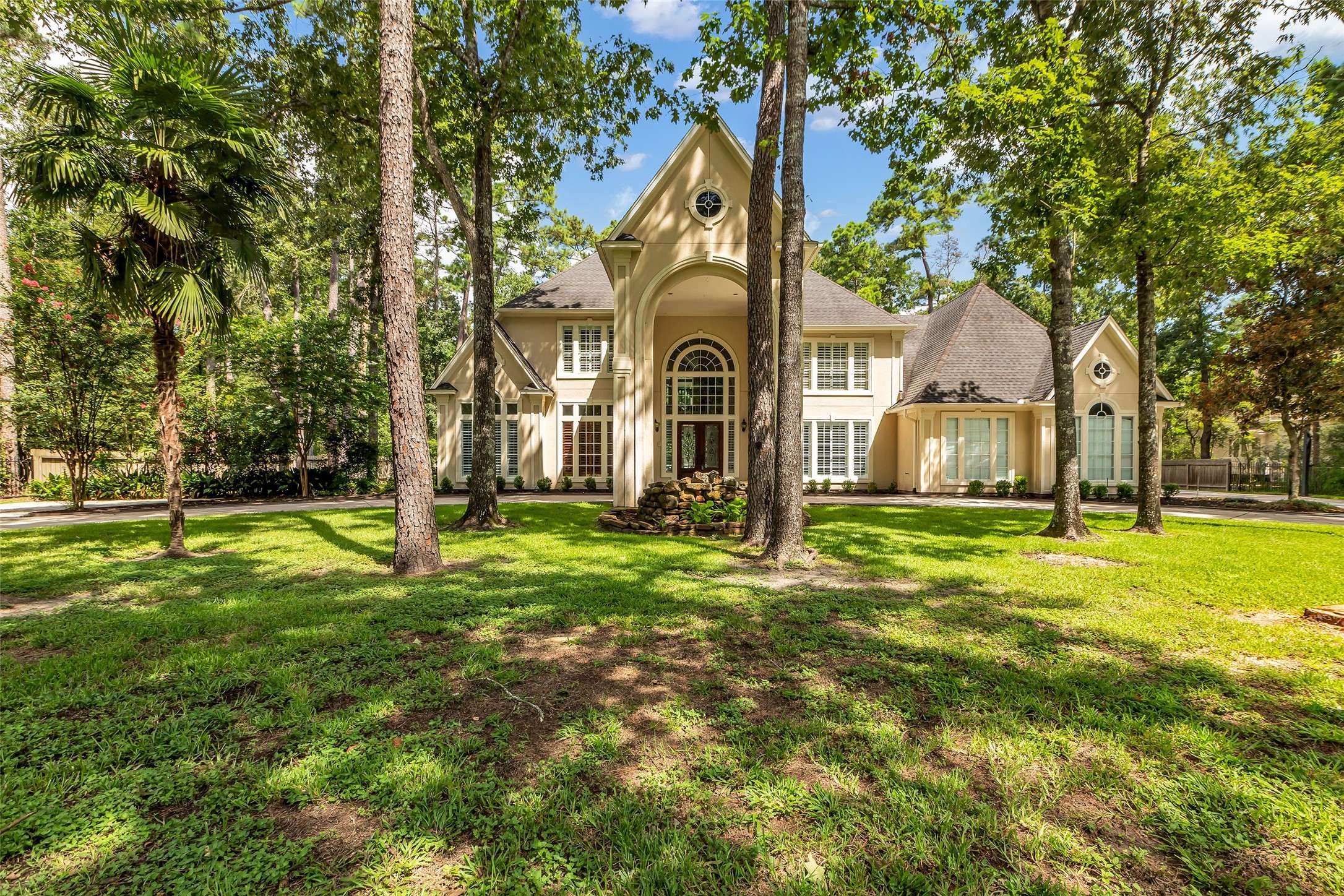 193 Grogans Point RD, The Woodlands, TX 77380