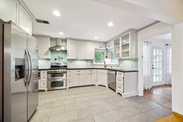 Houston, TX 77018,1219 Candlelight LN