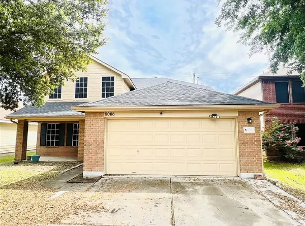 8006 Echinacea DR, Baytown, TX 77521