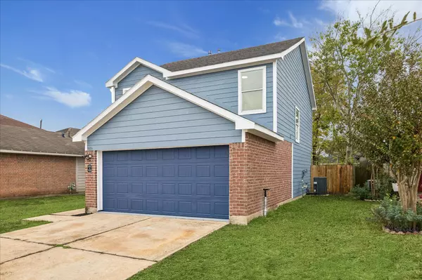 Houston, TX 77085,5639 Tiger Lilly WAY