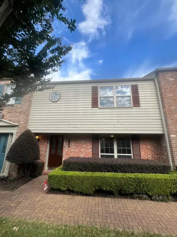 Houston, TX 77057,5817 Valley Forge DR #90