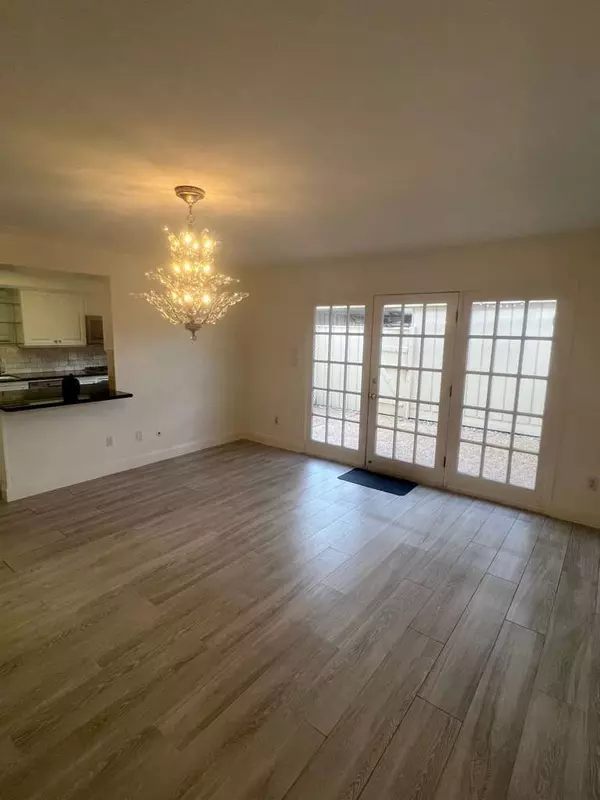 Houston, TX 77057,5817 Valley Forge DR #90