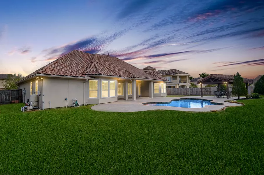 12404 Baymeadow DR, Pearland, TX 77584