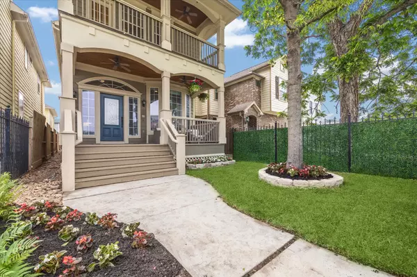 Houston, TX 77008,809 W 20th ST