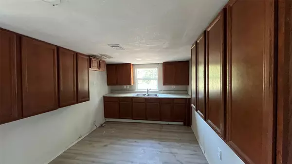 Livingston, TX 77351,328 W Sherwood DR
