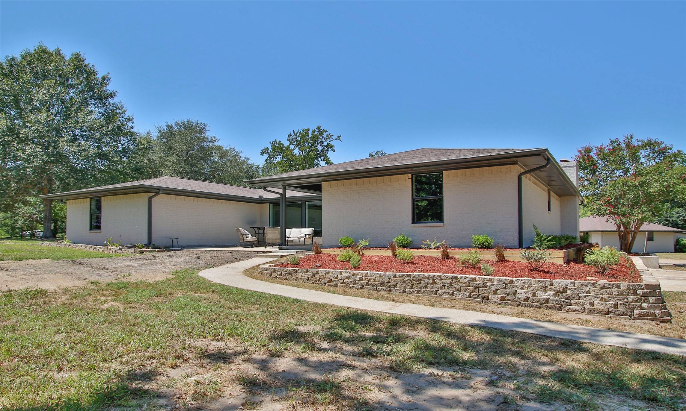 3706 County Road 409, Navasota, TX 77868